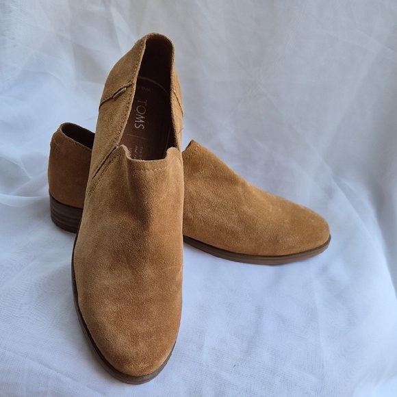 TOMS Brown Suede Loafers - Picture 1 of 6